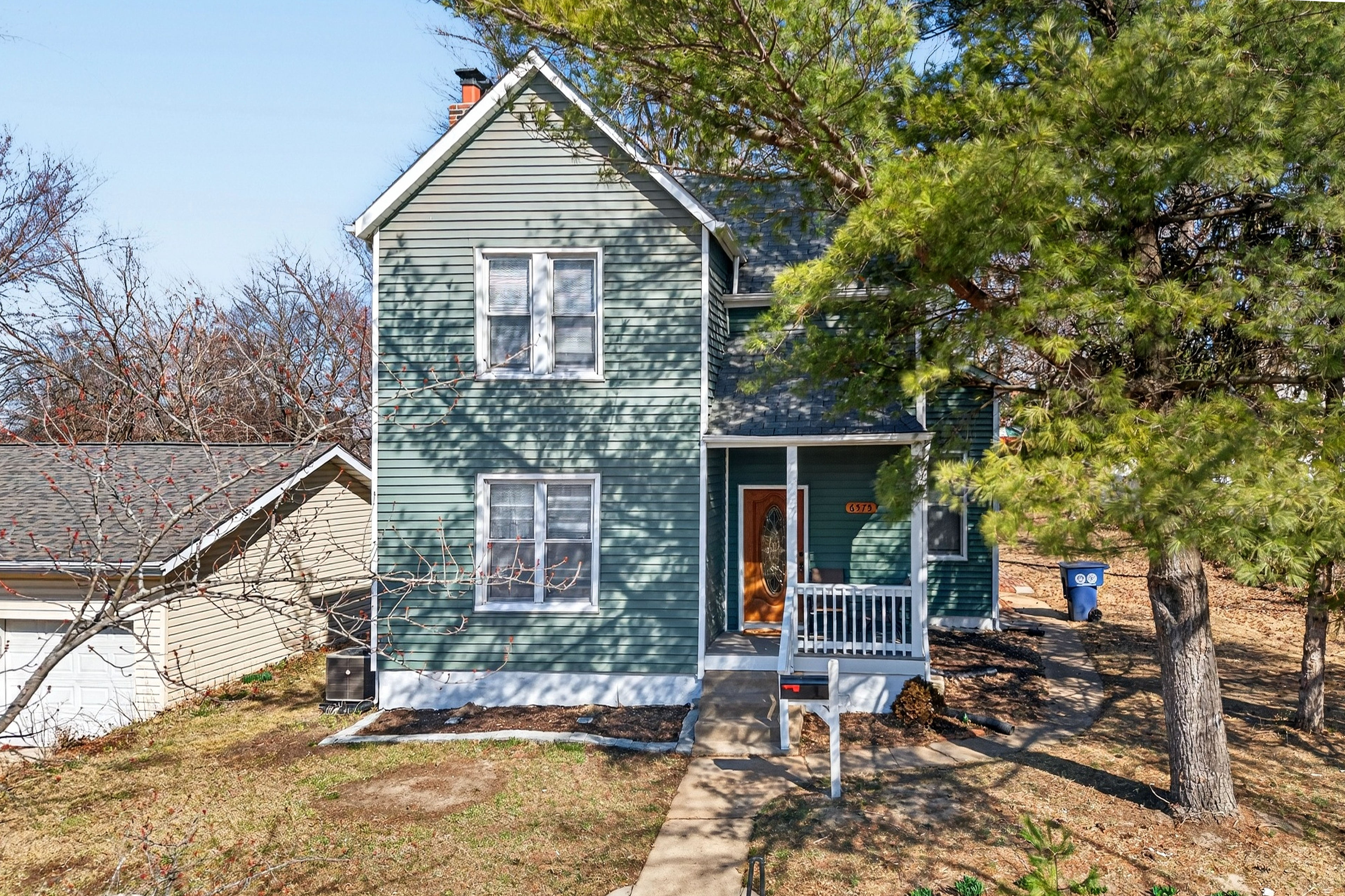Same exterior after summer green swap